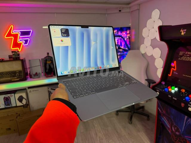 ماك بوك اير 13 2026 M5 رام 16 جيجابايت 512 جيجابايت SSD فضي