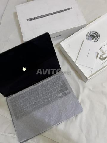 MacBook Air 2020 Intel i5