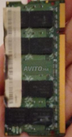 RAM 2GB et carte Wi-Fi Intel - 2