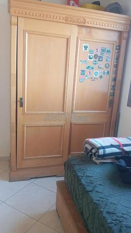 2 lits et une armoire - 2