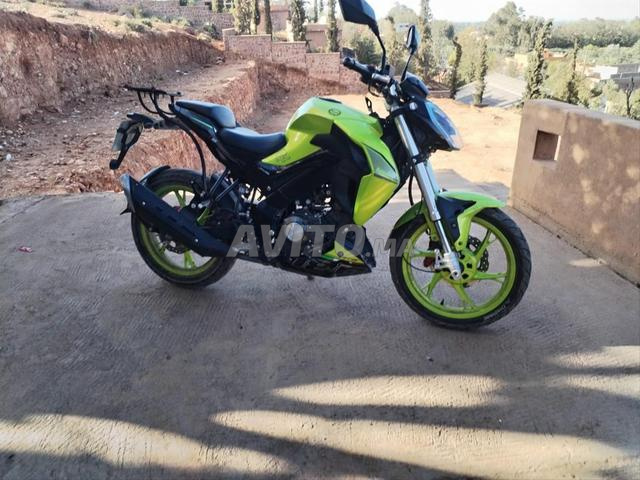 FRANÇAIS VEND BENELLI 180S – CAUSE DÉPART