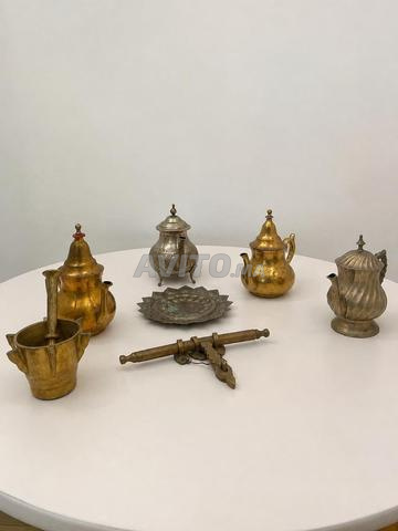 مجموعة قطع قديمة من النحاس للبيع