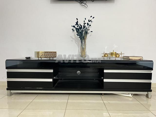 Table TV noire - 2