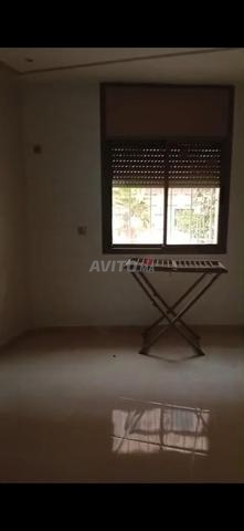 استوديو فارغ للإيجار