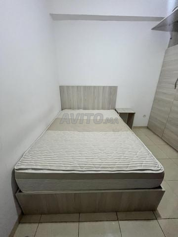 Lit - Matelas - Table de nuit - 2