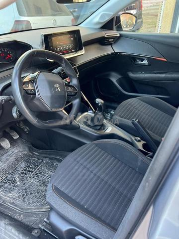 Peugeot 208 Diesel Manuelle 2023 à Casablanca - 2