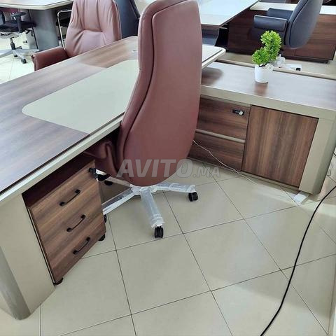 ارتقِ بمكتبك مع أناقة وفخامة استثنائية - 2