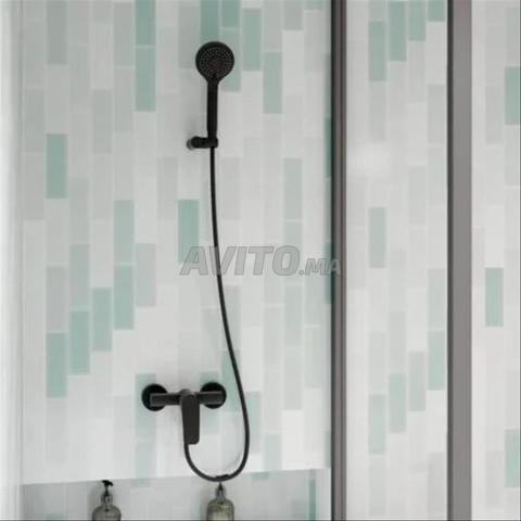 Mélangeur de douche avec flexible noir mat – New Fly-Ramon Soler