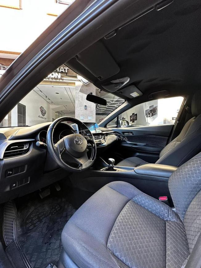 Toyota C-HR Essence Automatique 2021 à Tanger