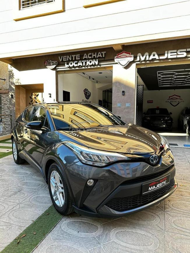 Toyota C-HR Essence Automatique 2021 à Tanger
