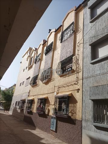 منزل محفظ للبيع 3 طوابق - 2