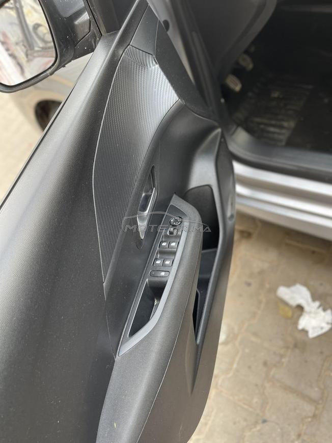 Peugeot208
