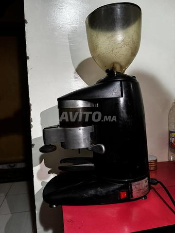 Machine à café professionnelle à moudre - 2