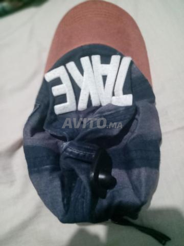 Bonjour, bienvenue à celui qui veut une casquette, prix bas.