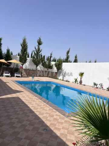 Villa équipée avec piscine à louer