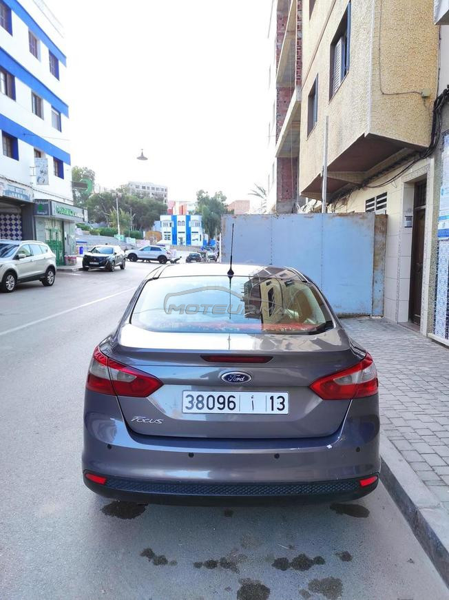 Ford Focus Diesel 6CV modèle fin 2014 en bn état