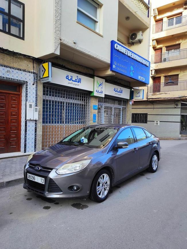 Ford Focus Diesel 6CV modèle fin 2014 en bn état