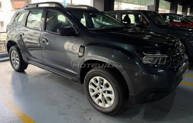bonjour je met en vente ma Dacia Duster 