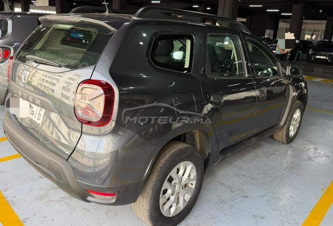 bonjour je met en vente ma Dacia Duster 
