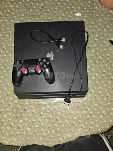 PS4 Pro neuve avec FC25 (Prix négociable)