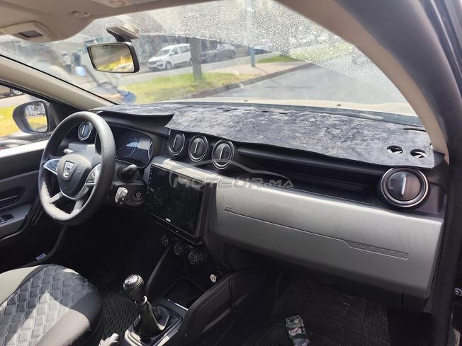 bonjour je met en vente ma Dacia Duster 