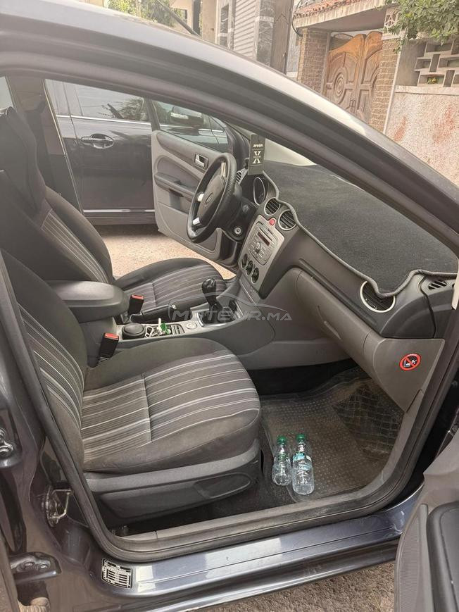 ford focus ghia