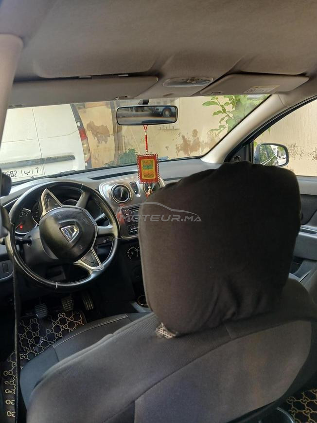 سيارة للبيع من نوع داسيا بفاس 