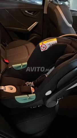 مقعد سيارة للأطفال Cybex Aton B2i-Size - حالة جيدة جداً