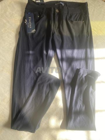 3 pantalons neufs pour fille - 2