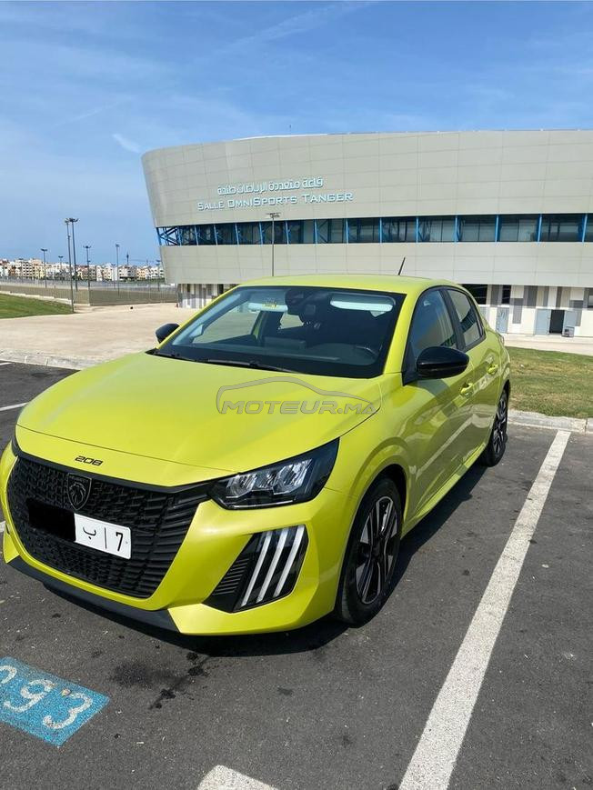 Peugeot 208 Diesel Manuelle 2024 à Tanger