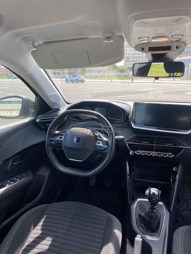 Peugeot 208 Diesel Manuelle 2024 à Tanger