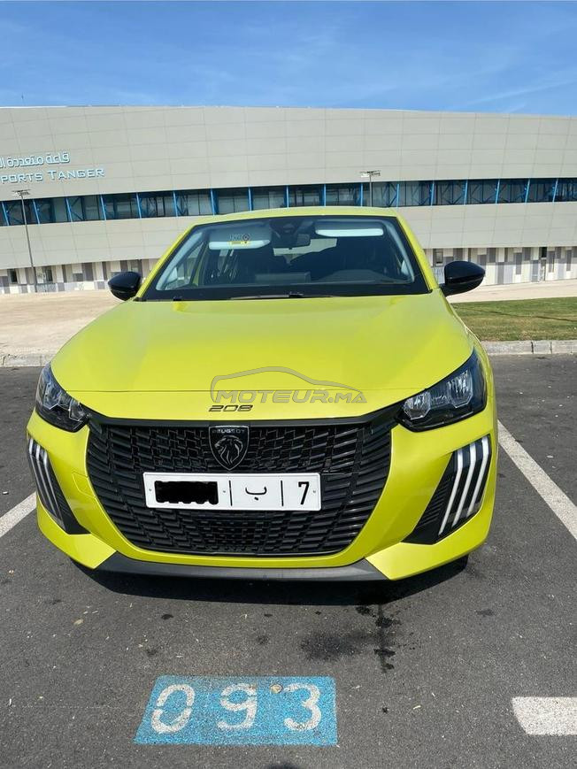 Peugeot 208 Diesel Manuelle 2024 à Tanger