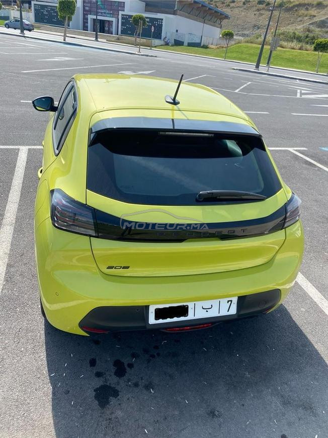 Peugeot 208 Diesel Manuelle 2024 à Tanger