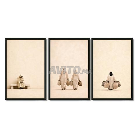 ثلاث لوحات بـ 390 - 2