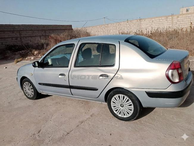 clio 2 essence