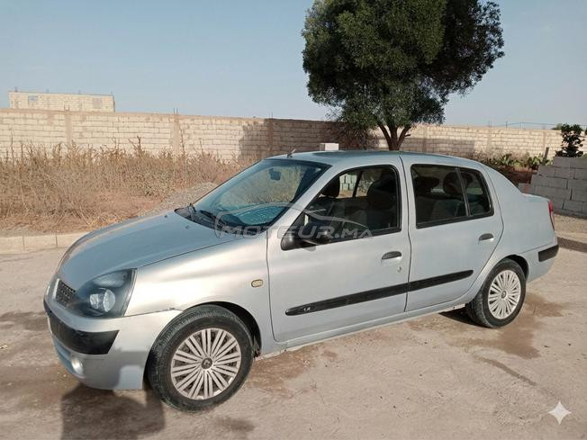 clio 2 essence