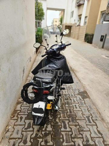 Excellente moto à vendre - Très bon état - 2