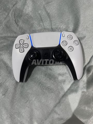 Manette PS5 en très bon état - 2