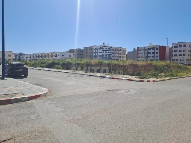 قطعة أرض لبناء فيلا للبيع، مرخصة - 2