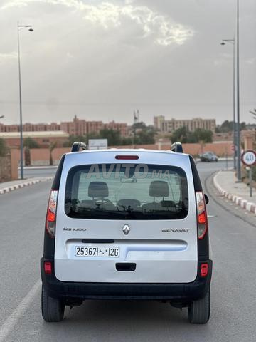رونو كانغو سيارة نقية جدا