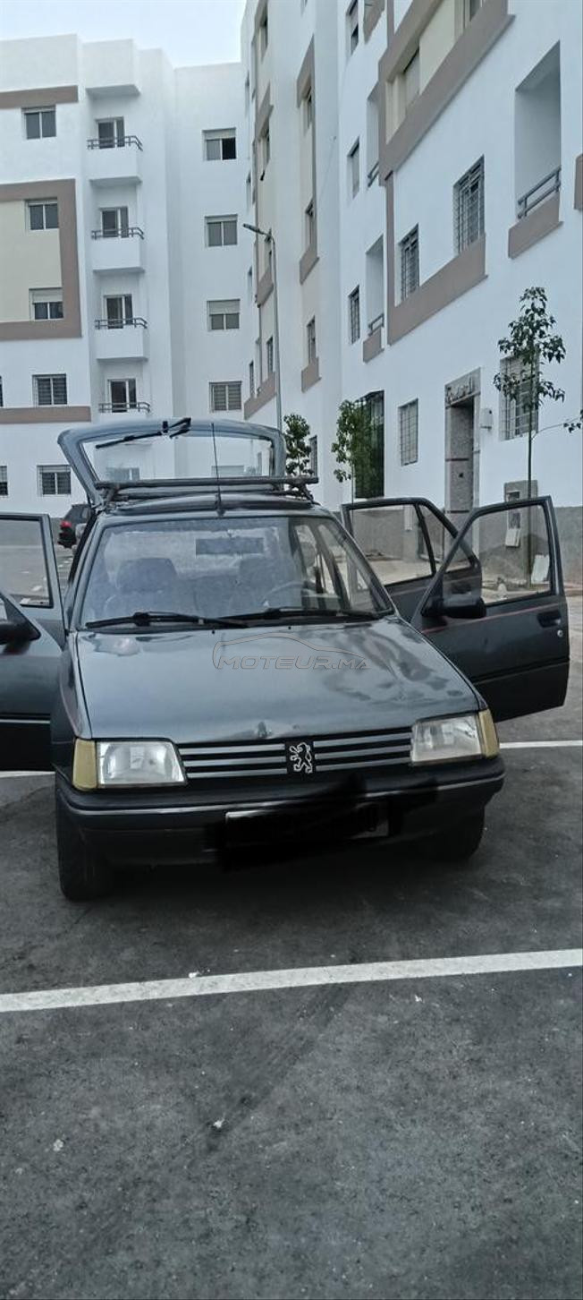       Peugeot 205 بحالة جيدة  