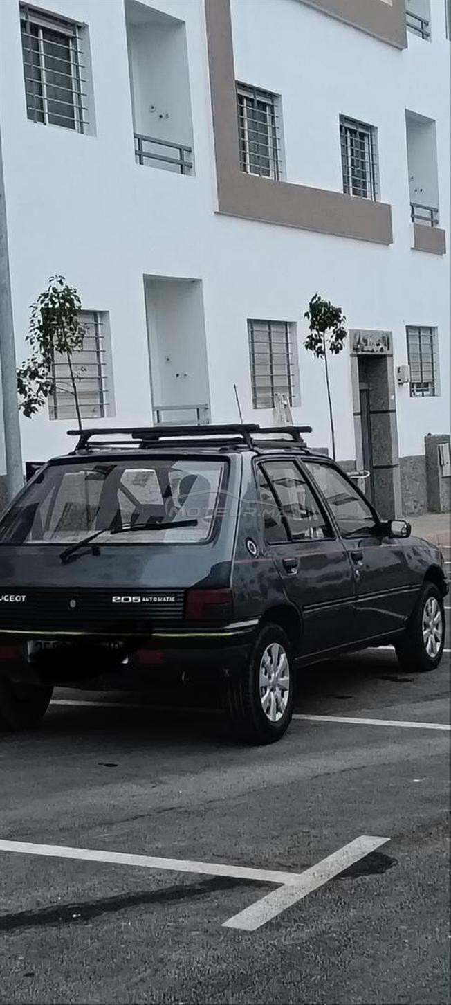       Peugeot 205 بحالة جيدة  