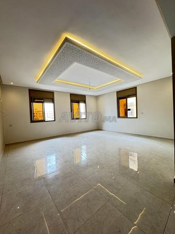 Appartement moderne, lumineux et bien situé - 2