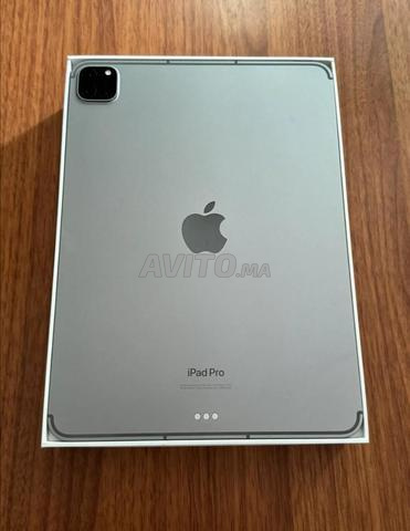 iPad pro M2 OFFICIEL batterie 100% - 2