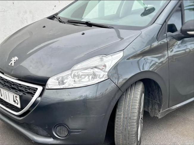 peugeot 208 2013 essences 6cv