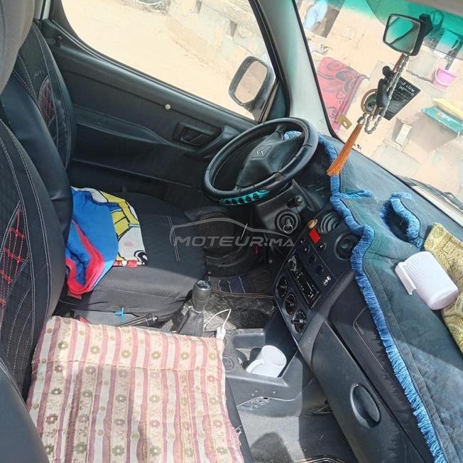 سيارة في حالة جيدة للبيع 