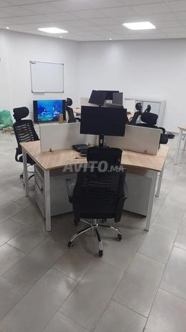 BUREAU MULTIPOSTE ÉQUIPÉ أثاث المكاتب