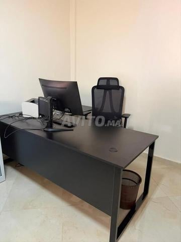 ✨ DES BUREAUX SEMI MÉTALLIQUES - 2