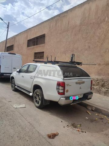ميتسوبيشي L200 4x4 مكيف جميع الكماليات - 2