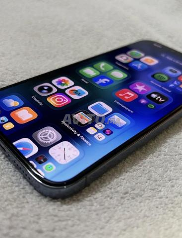 iPhone 13 Pro Max à vendre 256 Go Très bon état - 2